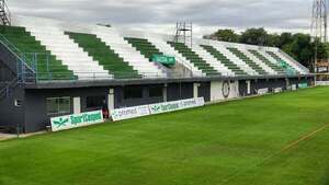 Cruce entre rivales directos