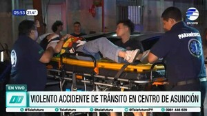 Violento choque y tensión en el Barrio General Díaz deja una joven herida