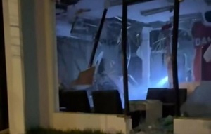 Atacan con explosivos sucursal bancaria en Naranjal