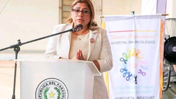 Lujosa fiesta en Concepción: Orué confirma llamada de gobernadora tras retención de decoraciones