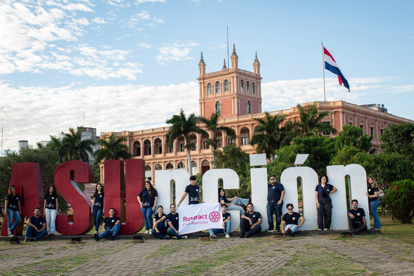 Popular / Rotaract Club Asunción celebra 40 años de liderazgo juvenil y servicio a la comunidad