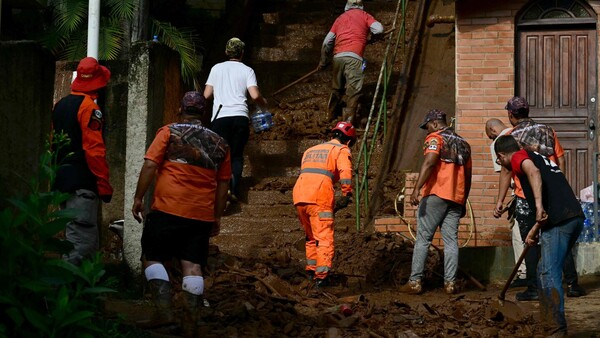 Sube cifra de víctimas por las lluvias torrenciales en Brasil: 53 fallecidos y 15 desaparecidos