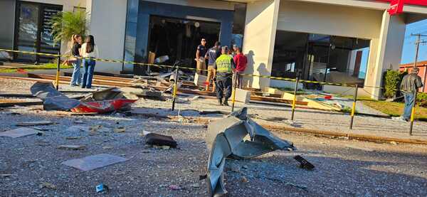 Popular / ¡De película: Dinamitan banco y desatan terror!