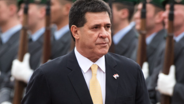 Horacio Cartes internado e intubado en terapia intensiva, pero estable