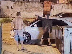 Popular / Detienen a dos malandros que asaltaron a un karai frente a su casa