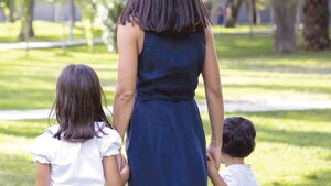 Paraguaya quiere ver a sus hijos que su expareja llevó a Brasil