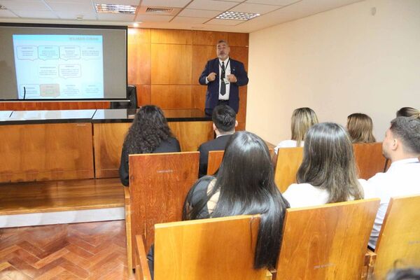 Culminaron jornadas de reinducción al cargo para jefes de secciones de Recursos Humanos de Alto Paraná 