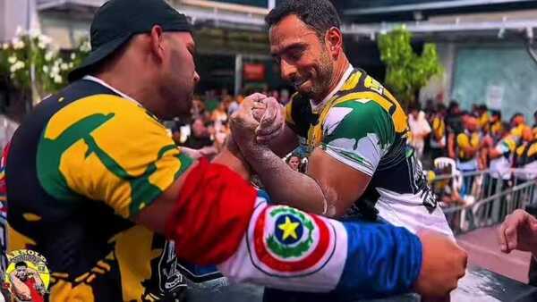 Paraguayos salieron campeones en lucha de brazos en Brasil