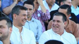 Peña, Alliana y cartistas publican mensajes de buenos deseos a Cartes tras su internación