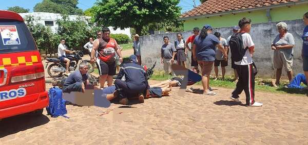 Video muestra violento choque en Ybycuí que dejó docente y dos estudiantes heridos - Nacionales - ABC Color