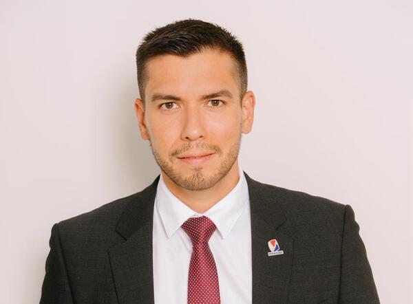 Javier Viveros: “Se trata de industrializar mejor, con mayor contenido local y productividad”