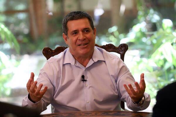 Horacio Cartes fue hospitalizado