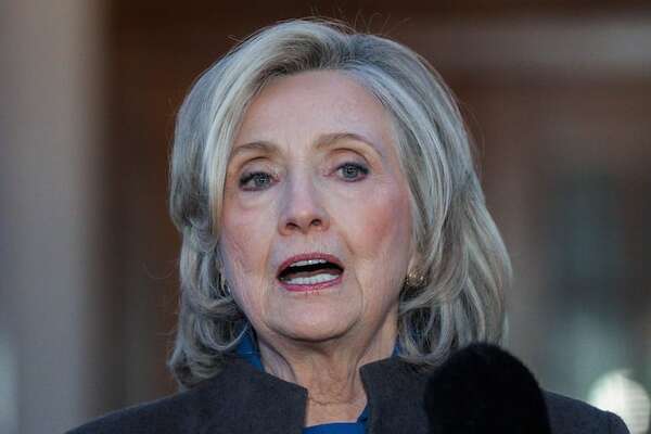 Hillary Clinton insiste en que no conoció a Epstein y critica interrogatorio del Congreso - Mundo - ABC Color