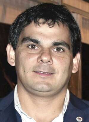 Director jurídico del IPS mintió sobre  el reparto de honorarios de  G. 412 millones - Política - ABC Color