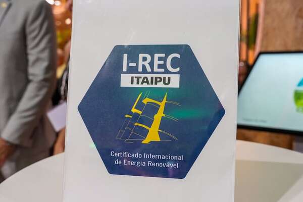 Itaipú y CCEE terminan la recepción de ofertas para la venta de certificados de energía renovable - Economía - ABC Color