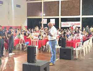 Popular / Oñembo'e por la salud del presi colo'o Horacio Cartes