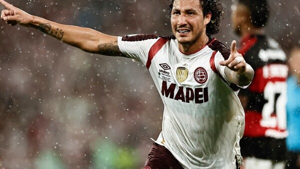 "Algún día voy a hacer el gol en el Maracaná": el paraguayo José Canale y otro título histórico con Lanús