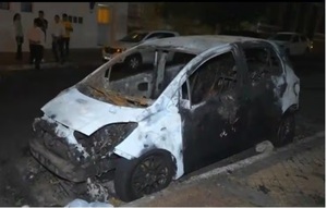 ¿Es el mismo sujeto? Por segunda vez, queman un vehículo en Sajonia - ADN Digital