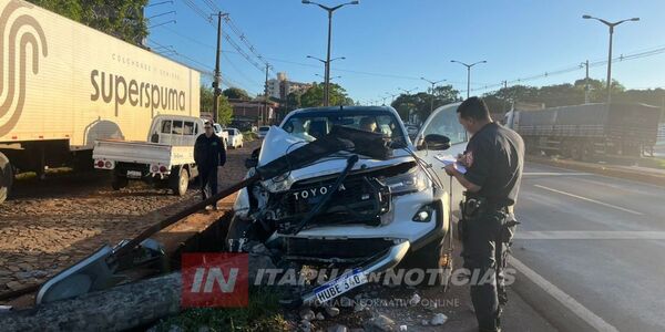 CONDUCTOR RESULTA ILESO TRAS IMPACTAR CONTRA UNA COLUMNA EN LA RUTA PY 06