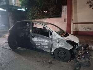 AUDIO: Extraños ataques con bombas molotov en Asunción: la Policía sigue buscando a responsables  - A La Gran 7-30 - ABC Color