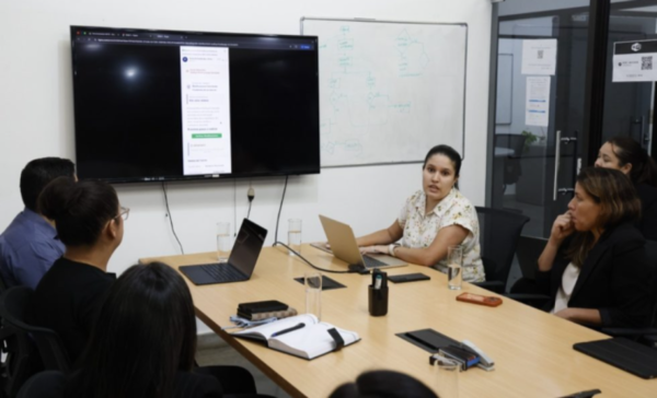 Mitic y Migraciones desarrollan plataforma digital para modernizar trámites de residencia