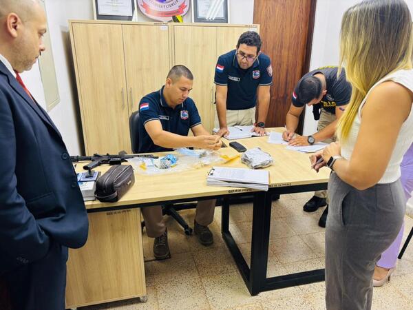 Fiscal ordena peritaje de armas incautadas tras detención de presunto integrante del PCC