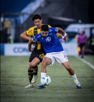 Popular / Muy temprano, Cachique queda fuera de toda actividad internacional