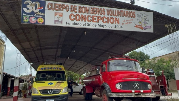 Bomberos celebran la llegada de una nueva ambulancia adquirida con aporte municipal - Concepción al Día