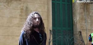 Video: intentó ingresar a la fuerza al Migone para "hablar" con Horacio Cartes y fue demorado