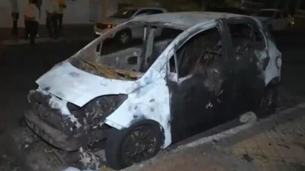 Popular / (VIDEO) ¡Con bomba molotov dejaron sin herramienta de trabajo a un péndex!