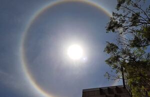 ¿Qué es el halo solar? Fenómeno se vio en Encarnación este viernes al mediodía