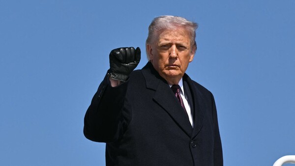 Trump dice que tal vez opte por "una toma de control amistosa de Cuba"