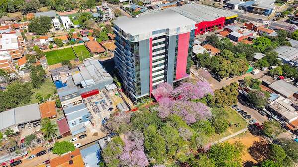 De la simulación de alta fidelidad al hospital real: cómo UMAX forma médicos con estándares Mercosur - Negocios - ABC Color