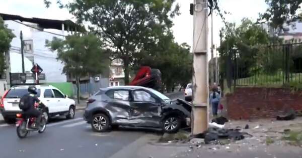 Diario HOY | Conductor murió en accidente, su perro se salvó y permaneció a su lado