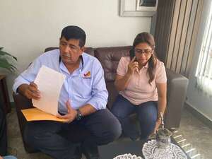 Jueza prohíbe publicar fotos de hija de gobernadora - Política - ABC Color