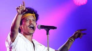 Bruno Mars declara su amor por el amor en “The Romantic” - Música - ABC Color