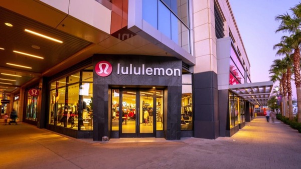 Lululemon bajo presión: fundador pide reestructurar el consejo y redefinir la marca