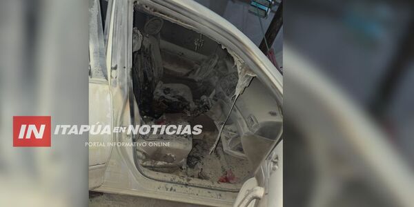 INCENDIO PARCIAL AFECTÓ A UN VEHÍCULO EN JOSÉ LEANDRO OVIEDO