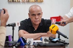 Bachi Núñez cierra filas en torno a Cartes y advierte a "oportunistas" ante rumores de reemplazo