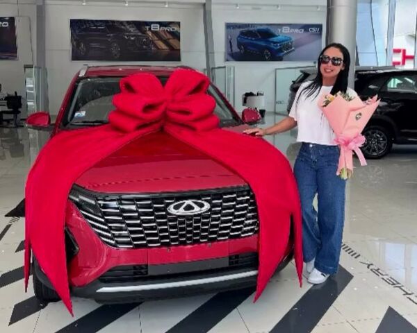 Popular / (VIDEO) ¡Exmodelo se compró camionetaza y contó cómo lo hizo!