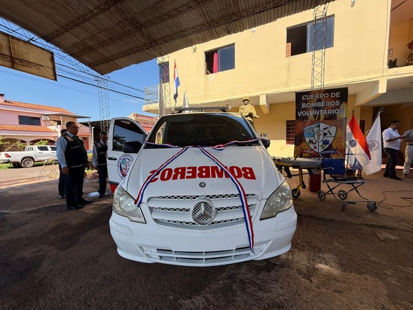 Entregan oficialmente nueva ambulancia al Cuerpo de Bomberos Voluntarios de Concepción - Concepción al Día