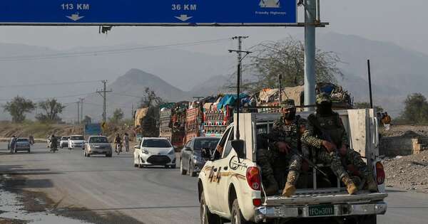 La Nación / Conflicto entre Afganistán y Pakistán se agudiza con bombardeos a civiles