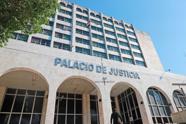 Abogado ejerce su derecho a réplica tras denuncia