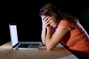 Informe documenta hostigamiento a mujeres periodistas en entornos digitales | Unicanal