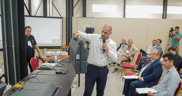 La Nación / TSJE concluyó la auditoría de las máquinas de votación