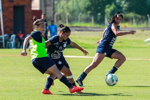 Entrenamiento con ensayo futbolístico