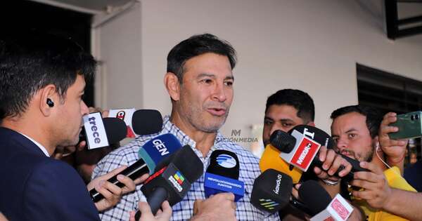 La Nación / El Partido Colorado sigue firme mientras Cartes se recupera, destaca senador