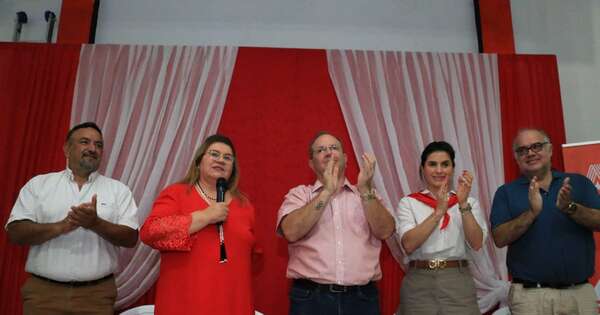 La Nación / Pérez ratifica plan de 100 días en Asunción y envía mensaje de apoyo a Cartes