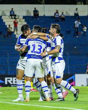 2 de Mayo 1-Trinidense 0: El Gallo vuelve a cantar - Fútbol - ABC Color