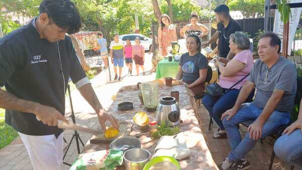 Chef presentó un novedoso Tereré Smoothie usando hierbas y mango